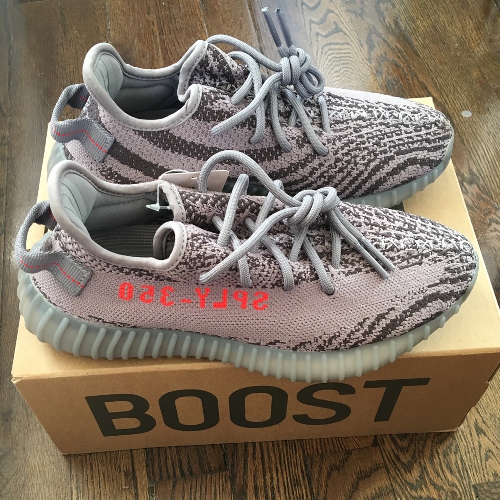 YEEZY BOOST 350 V2